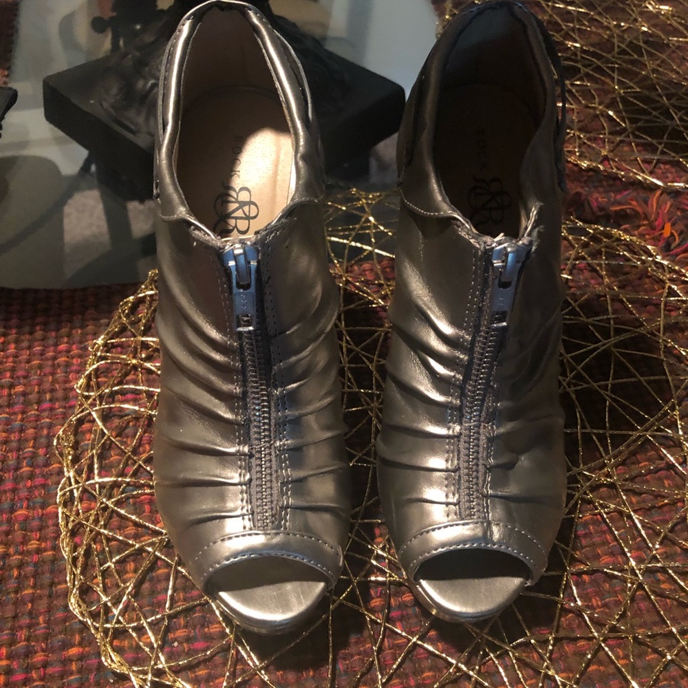 Sliver heels